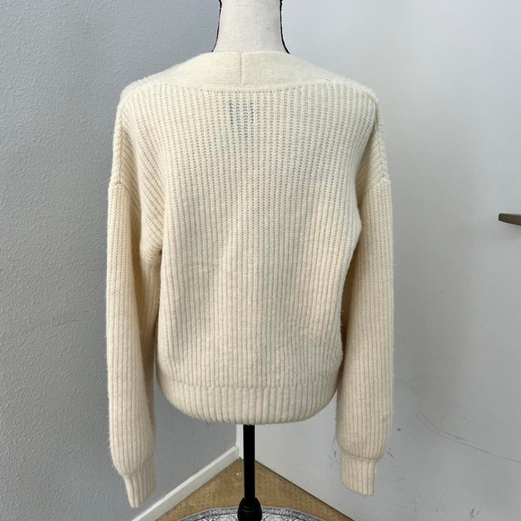 Gap Cozy Button Front Birch Cream Knit Cardigan Sweater - Size XS - Picture 3 of 7